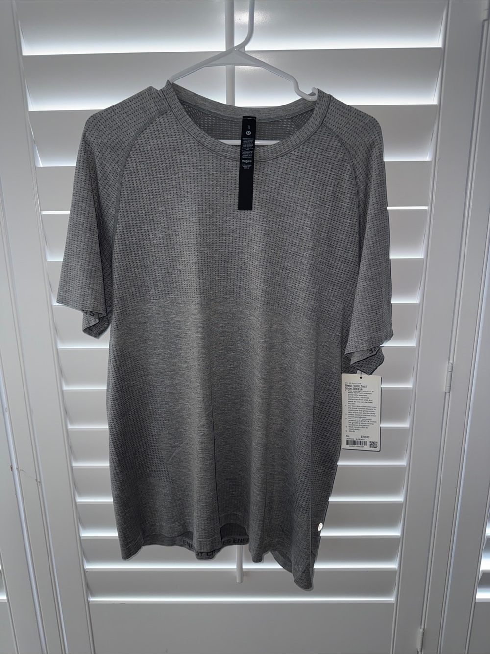lululemon athletica Men's Grey Short Sleeve Waffle-Knit Tee